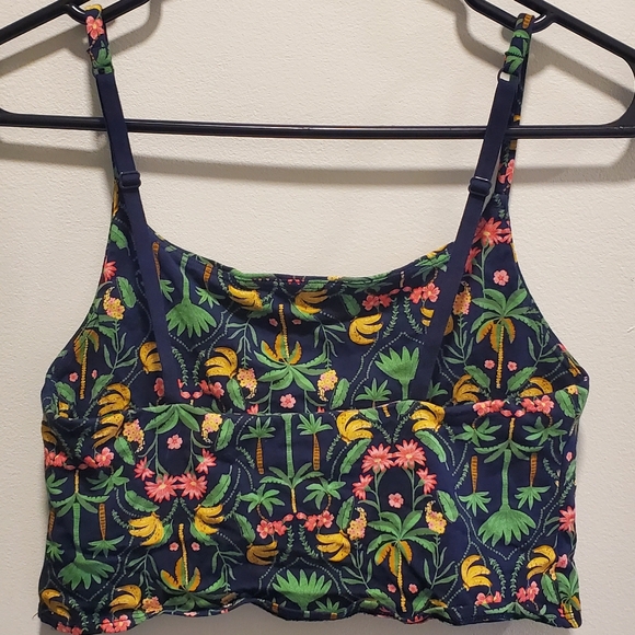 ☆ 3/35$ | OLD NAVY | NWOT Set of 2 Brami Tops in size Medium - Picture 3 of 7